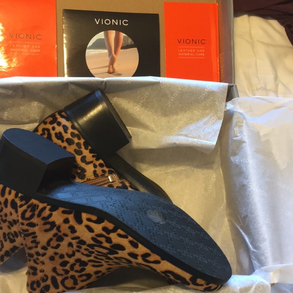 Vionic Leopard Hope Clara Bootie Chelsea bootie cow hair 8 Water-Resistance NIB - Picture 7 of 13